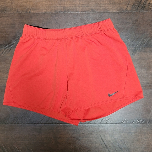 Women's Nike Tank Top, Shorts & Headband Bundle - Picture 6 of 9
